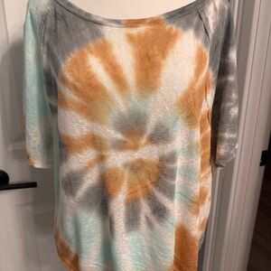 SO Orange and Green 3/4 Sleeve Relaxed T-Shirt